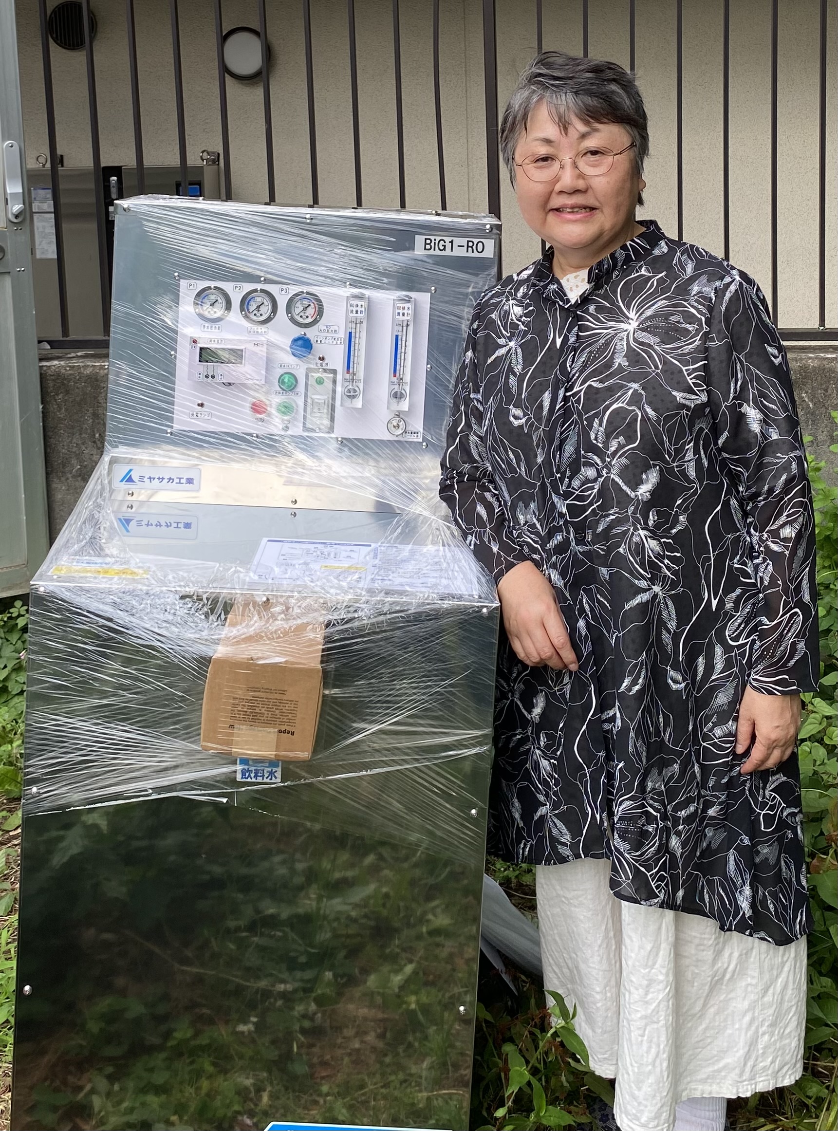 小学校の防災倉庫にしまってあります。